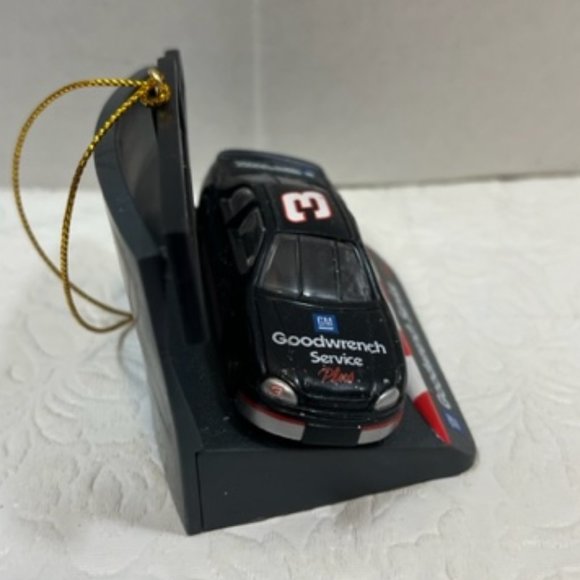 NASCAR Dale Earnhardt 2001 Christmas Tree Ornament Goodwrench Service 2.5x2" - Picture 2 of 8